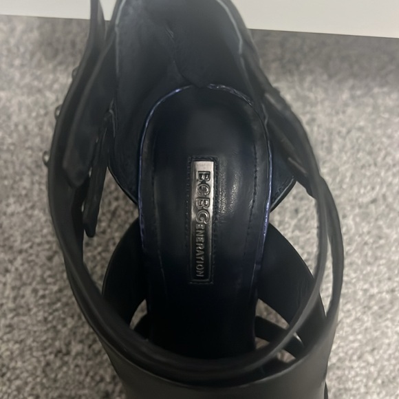 BCBGeneration Heels, Sz. 8.5 - Picture 2 of 4